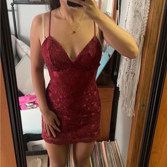 Lucy in the Sky Red Floral Lace Dress - Picture 1 of 3